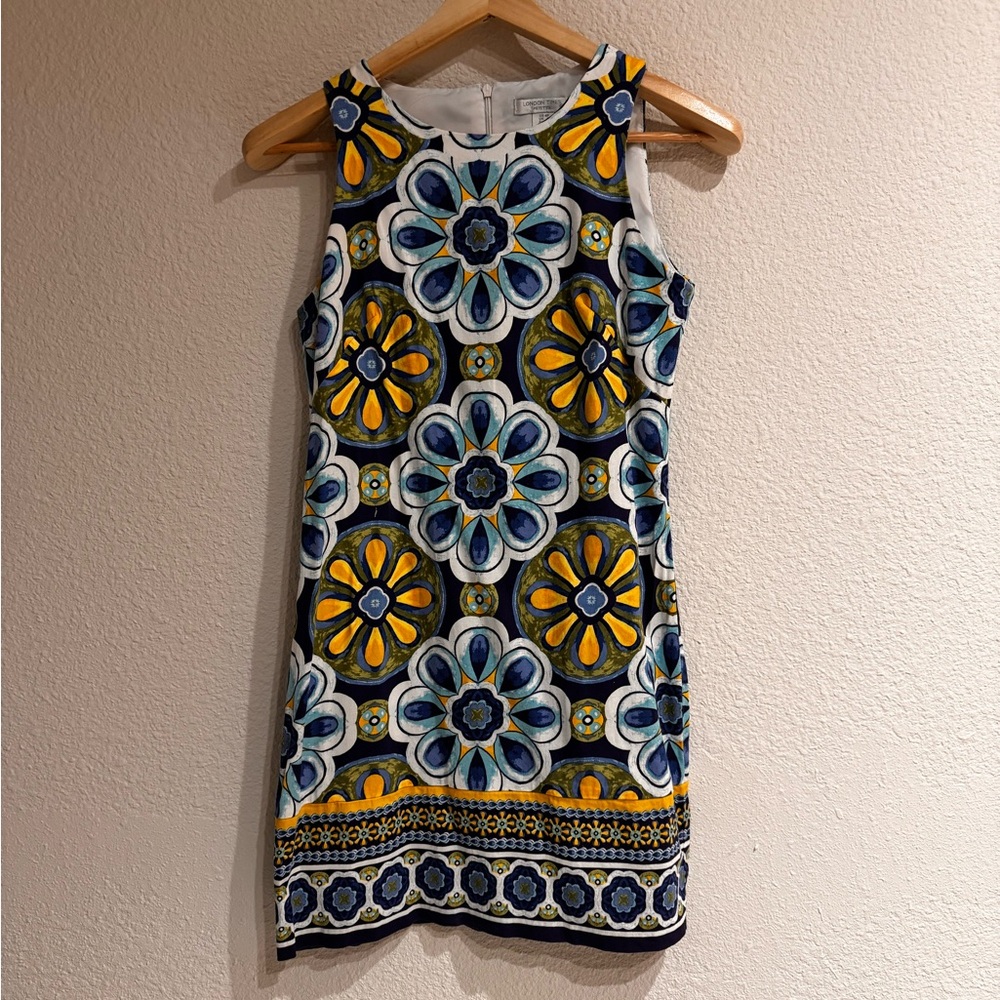 London Times Women's Petite Sleeveless Shift Dress